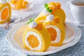 Ruladă cu portocale întregi și cremă de mascarpone