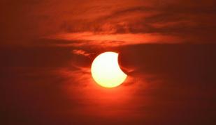 Avertismentele surprinzătoare ale autorităților înainte de eclipsa solară din aprilie 2024. De ce recomandă proviziile de mâncare pentru localnici