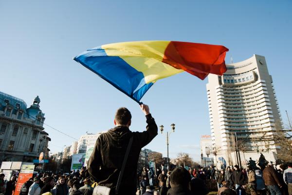 Primul protestatar ridicat in ianuarie 2012 din Piata Universitatii, daune de 500.000 euro