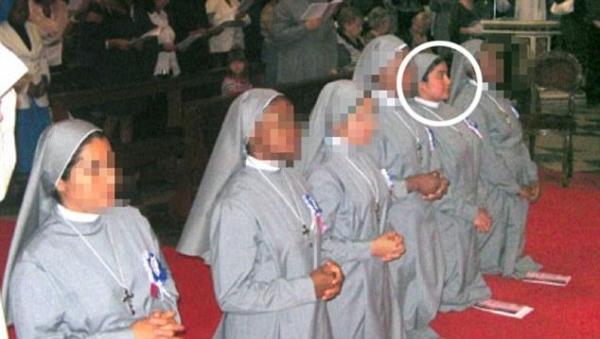 O măicuță din Italia a uitat de castitate! A născut un băiețel și i-a pus numele Papei