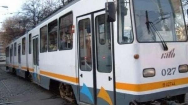 Atenţie! Două tramvaie s-au ciocnit în Capitală