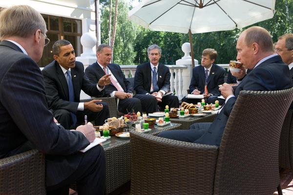 S-a produs minunea! Obama și Putin s-au întâlnit departe de ochii presei!