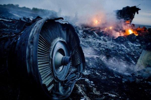 Avionul prăbuşit în Ucraina: au fost găsite noi resturi umane