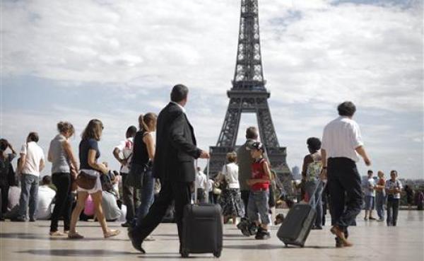 Organizaţia Mondială a Turismului: Câţi oameni vor mai vizita Franţa după sângeroasele atentate