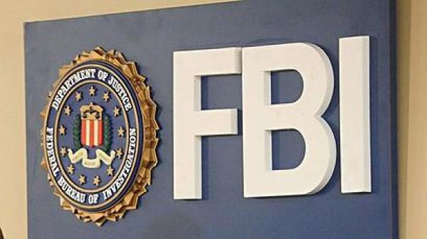 FBI: Spioni ruşi foloseau bilete, pălării sau ziare pentru a-şi disimula activităţile la New York