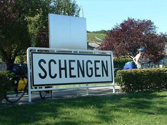 „România nu va adera la Schengen în 2015”