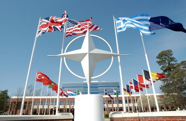 Două centre NATO în România