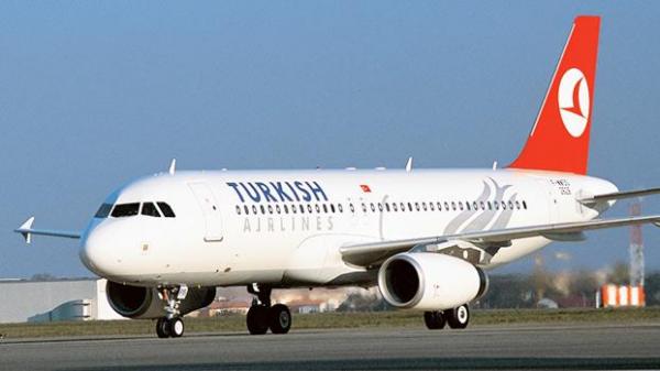 Un avion al Turkish Airlines aterizează de urgență la Istanbul, după ce unul din motoare a luat foc