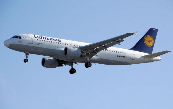 Greva piloților de la Lufthansa va afecta, miercuri, zborurile!