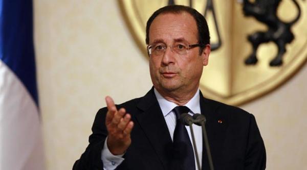 Hollande anunță noi propuneri de întărire a securității, la un an de la atentatul de la Charlie Hebdo