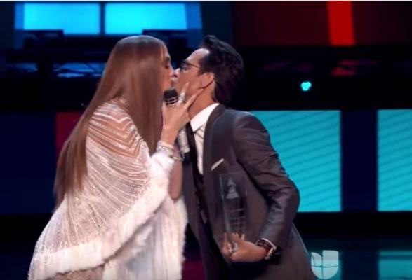 BOMBĂ la Hollywood! La numai câteva zile după ce s-au sărutat pe scenă, s-a aflat vestea. Se împacă Marc Anthony şi Jennifer Lopez?