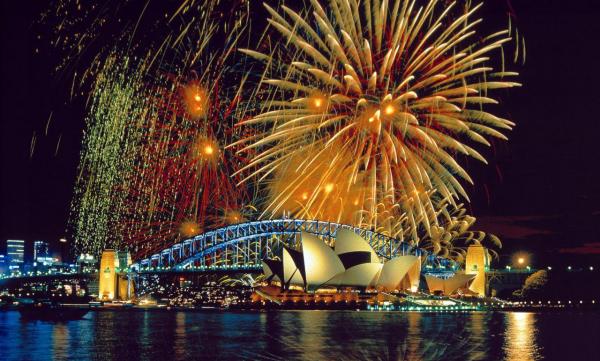 LIVE VIDEO: Australia a trecut în NOUL AN. Peste un MILIARD de oameni vor urmări ÎN DIRECT focurile de artificii de la Sydney
