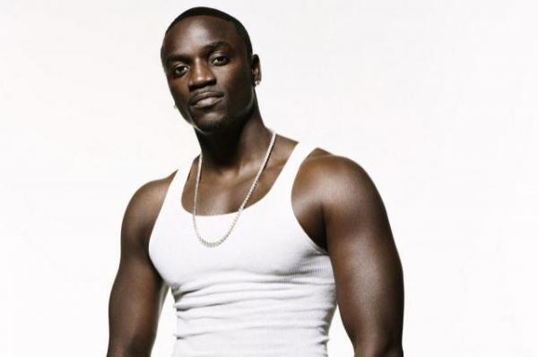 POVESTEA uimitoare a cântăreţului Akon: Motivul incredibil pentru care autorul hitului "Smack That" şi-a întrerupt cariera de succes (FOTO, VIDEO)