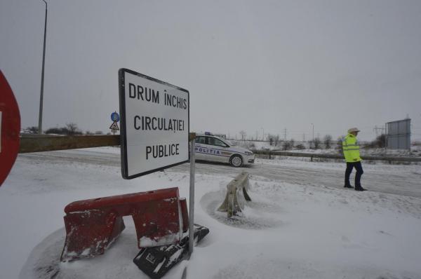 UPDATE ORA 18.00: Situaţia actualizată a drumurilor naţionale în zonele afectate de ninsoare şi viscol (HARTĂ INTERACTIVĂ)