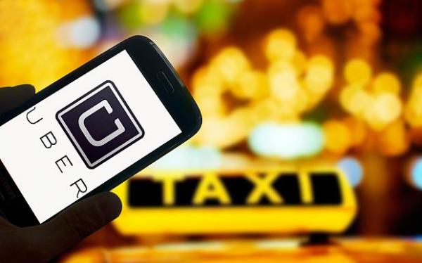 Aplicaţia Uber, ÎNCHISĂ printr-o decizie a instanţei. Directorii serviciului de ride sharing, în pericol de a fi arestaţi