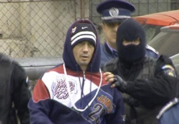 PANICĂ la Târgovişte în urmă cu puțin timp! Unul dintre cei mai temuți INTERLOPI din țară a fost ridicat de mascaţi direct din sala de forță