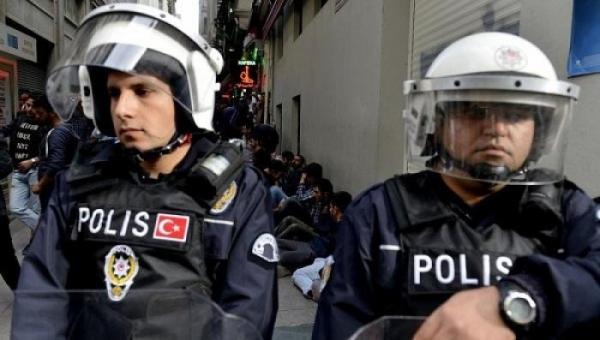Aproape 300 de persoane arestate pentru presupuse legături cu Statul Islamic, în Turcia!