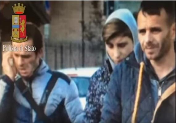 "Academia infractorilor români" LOVEȘTE din nou! IMAGINI șocante din timpul unui JAF, într-un magazin de bijuterii din Milano (VIDEO)