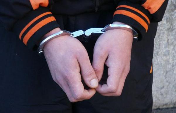Două femei şi doi bărbaţi au fost arestaţi la Bucureşti, după ce au dat anunţ că oferă servicii sexuale contracost