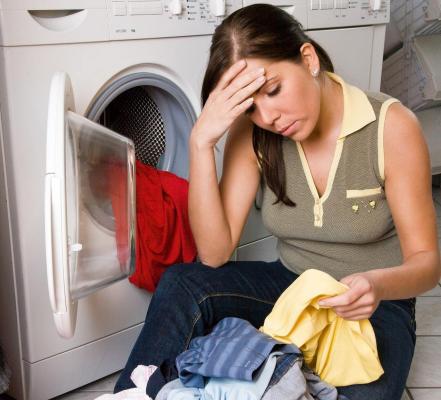 Ce NU ştiaţi despre spălatul hainelor. Sfaturi pentru a ne păstra îmbrăcămintea ca nouă