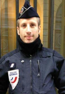 POVESTEA incredibilă a poliţistului ucis în atacul de pe Champs-Elysees: A participat la intervenţia de la Bataclan şi lupta pentru drepturile homosexualilor