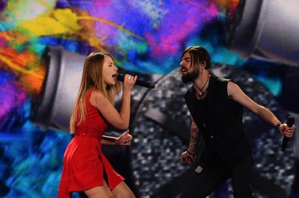 Ilinca şi Alex Florea s-au calificat în FINALA EUROVISION, cu melodia Yodel It