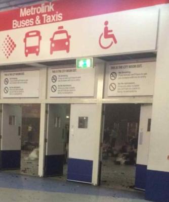 MASACRUL INOCENŢILOR: Poliţia crede că cel care a creat BOMBA detonată în Manchester Arena este liber