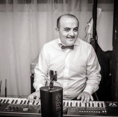 Muzician MORT într-un CUMPLIT ACCIDENT, în Arad! Maşina în care se afla, condusă de un poliţist, s-a IZBIT VIOLENT de un copac