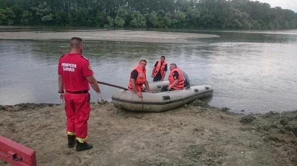 Un bărbat este dat DISPĂRUT la Tulcea, după ce barca în care se afla s-a răsturnat în Lacul Razelm!