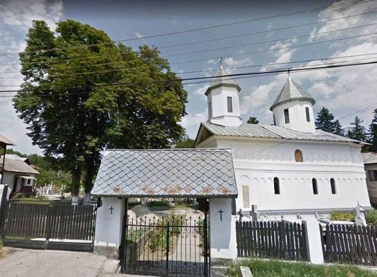 Descoperire MACABRĂ lângă o biserică! Martorii ÎNGROZIŢI au sunat imediat la numărul de urgenţă 112