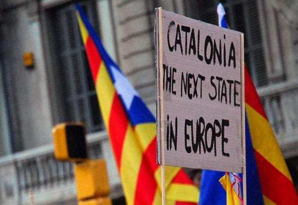 Tensiuni în Spania: Parchetul catalan a ordonat forţelor de poliţie din această regiune să împiedice referendumul de autodeterminare