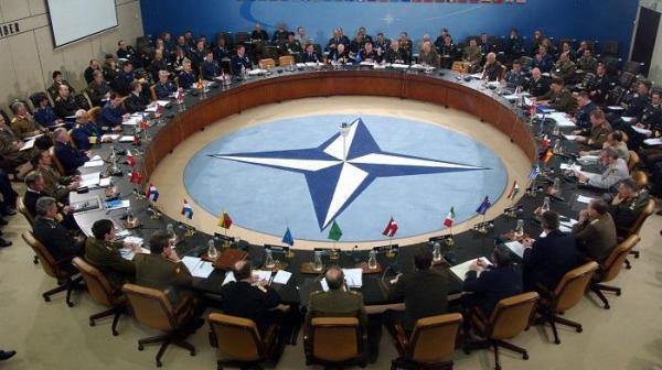 Un expert rus preconizează că relaţiile dintre NATO şi Rusia se vor înrăutăţi în următorii ani
