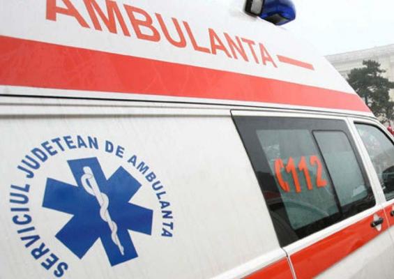ACCIDENT DRAMATIC în Sibiu! O maşină a căzut într-o râpă adâncă de 100 de metri! Sunt victime! (FOTO)