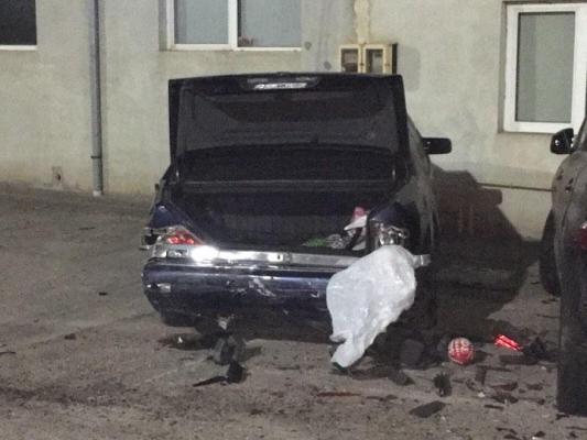 Un polițist din Arad s-a urcat băut la volan și a distrus cinci mașini (Foto)