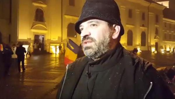 Un organizator al protestelor #rezist anunţă că renunţă, pentru că a obosit