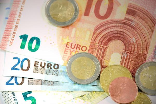 Cursul BNR euro-dolar