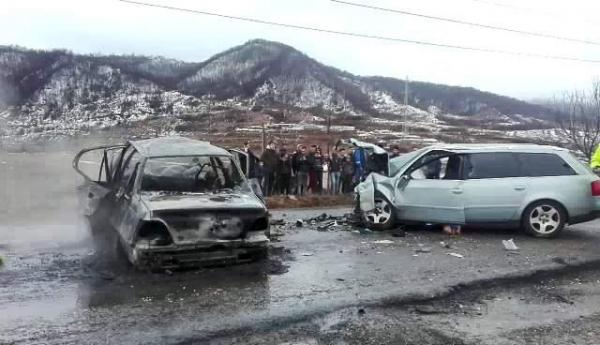 Victimele accidentului din Buzău erau soț și soție. Cei doi au ars de vii, după ce un șofer de 26 de ani a intrat pe contrasens și s-a ciocnit violent cu mașina lor