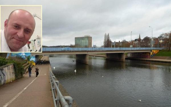 Cristian Dumitrescu a salvat un bărbat care voia să se arunce de pe un pod, în Marea Britanie
