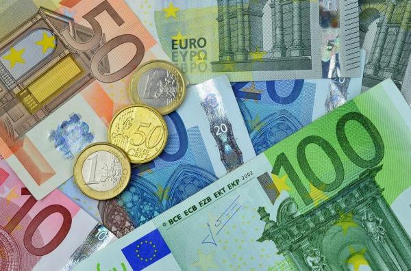 Curs valutar 25 decembrie 2019. Euro a crescut