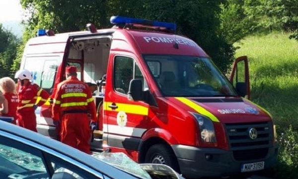 Şofer scapă cu viaţă dintr-un accident, la Hunedoara, moare după ce iese din maşină să verifice avariile