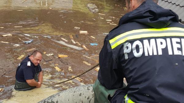 Zeci de gospodării din Piatra Neamţ au fost inundate