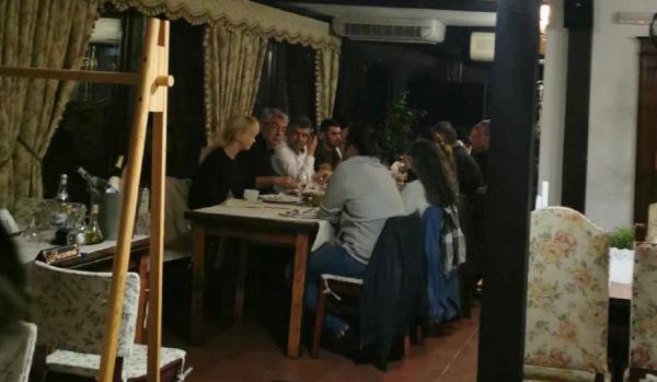 Marcel Ciolacu la restaurantul unei pensiuni