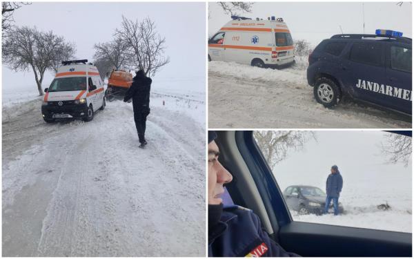 O ambulanţă care ducea la spital o femeie însărcinată a rămas blocată în zăpadă, la Tulcea