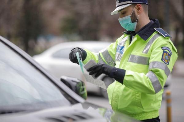 Poliția Română premiază șoferii de nota 10 cu vouchere de combustibil sau de cumpărături
