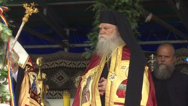 ÎPS Calinic a fost întronizat ca Arhiepiscop al Sucevei și Rădăuților