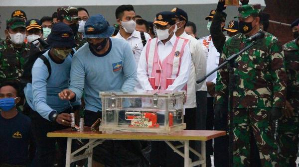 Autoritățile indoneziene au recuperat una dintre cele două cutii negre ale avionului Sriwijaya Air care s-a prăbușit sâmbătă în Marea Java