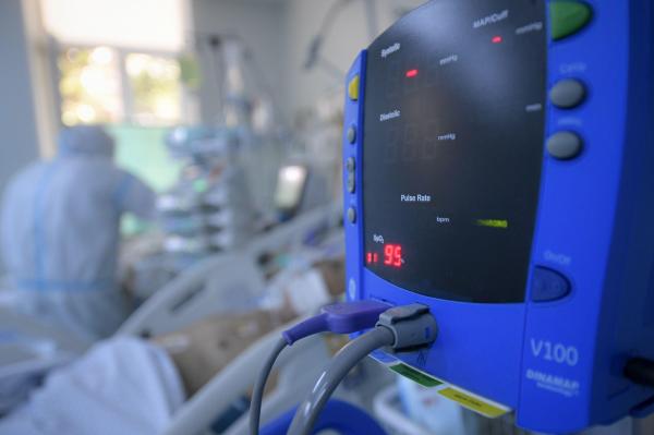 Polonia a trimis României 50 de concentratoare de oxigen pentru pacienții internați la spitalul modular de la Leţcani