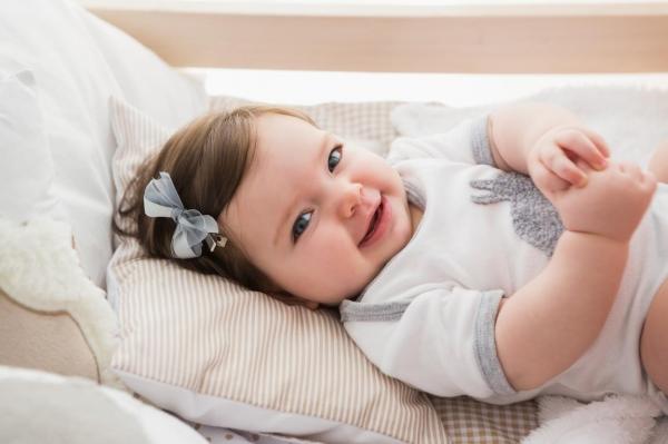 Cele mai populare nume de bebeluși ale anului 2020. Olivia, numele de fată preferat de britanici pentru al cincilea an consecutiv