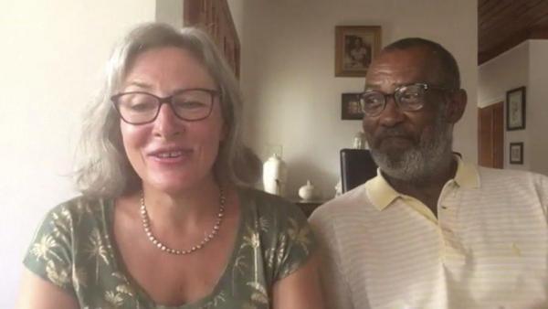 Doi îndrăgostiţi, forţaţi de părinţi să se despartă din cauza culorii pielii, reuniţi după 39 de ani: „Nu am iubit niciodată pe nimeni așa"