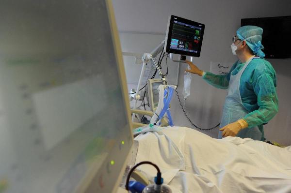 Raluca Olaru, medic la Spitalul CFR din Bucureşti, răspusă de Covid. Federația Sanitas: "A pierdut lupta cu virusul ucigaș"